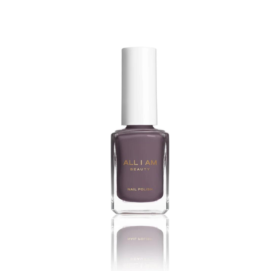 mörklila nagellack all i am beauty